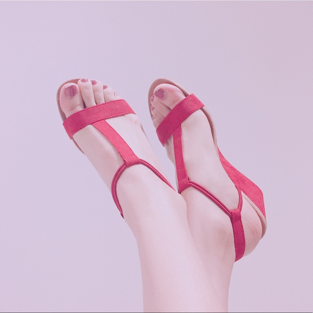 🆕 Red strap Wedge sandal 5